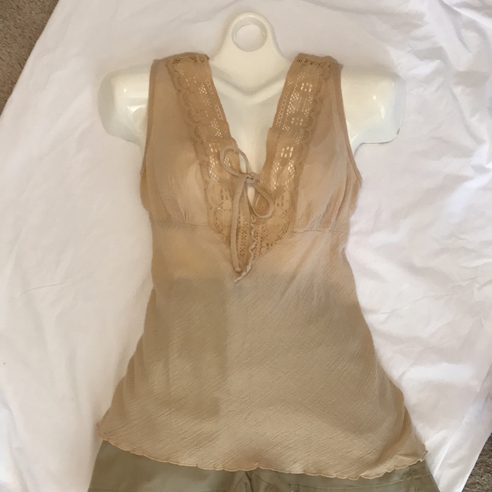 XHILARATION BEIGE LACE TOP